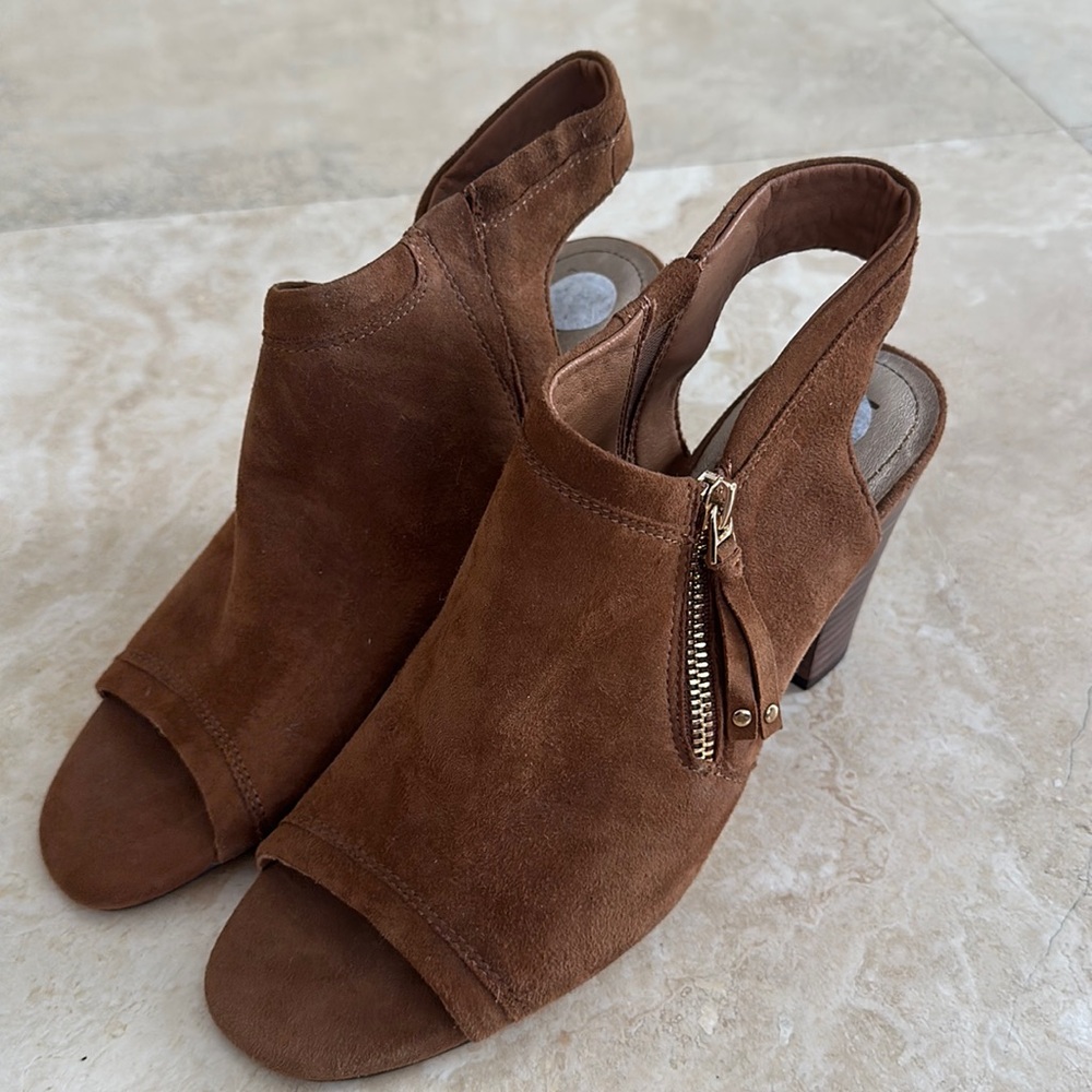 Lucca Lane Brown Heels